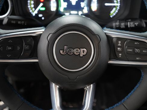 Used 2024 Jeep Wrangler High Altitude AWD/4WD image 14