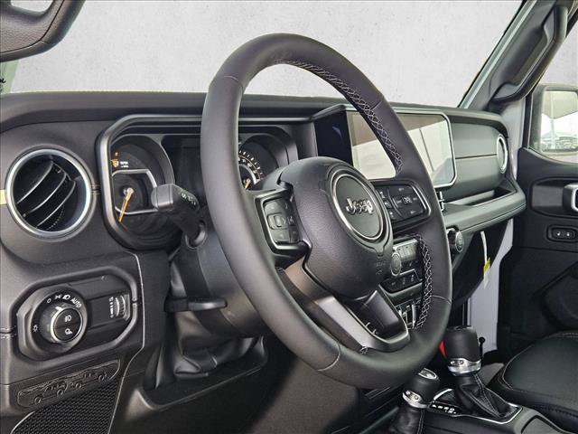New 2026 Jeep Gladiator Sport AWD/4WD image 3