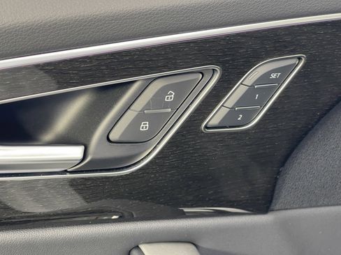 New 2025 Audi Q8 Premium Plus image 25