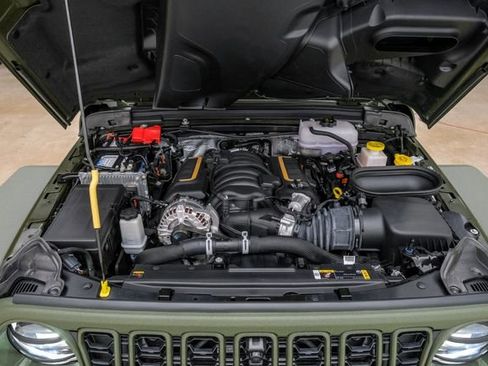 Used 2024 Jeep Wrangler Unlimited Rubicon 392 image 33