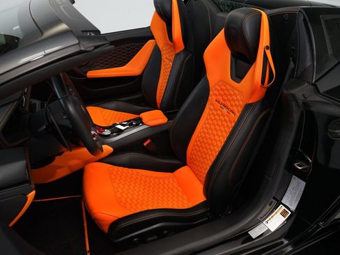 Used 2019 Lamborghini Huracan LP 580-2 RWD image 12