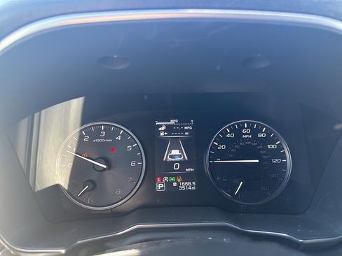 Used 2025 Subaru Outback Touring image 10