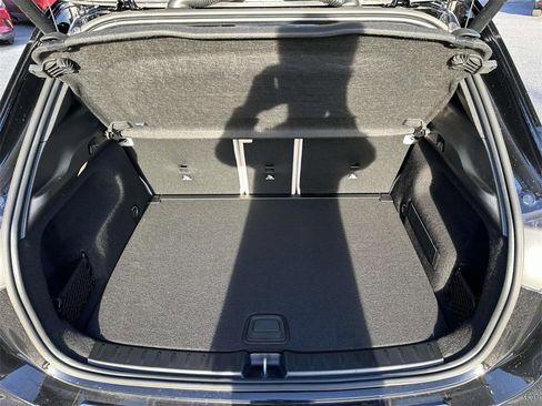 New 2025 Mercedes-Benz GLA 250 image 9