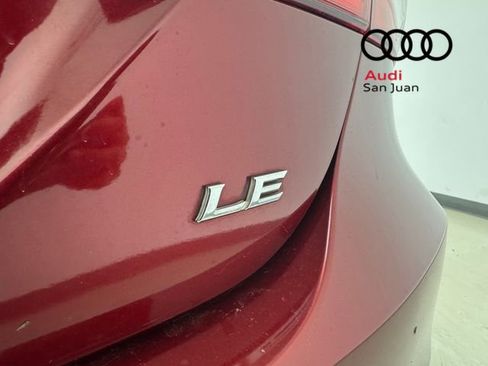 Used 2019 Toyota Camry LE image 11