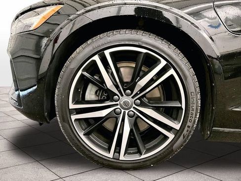 Used 2021 Volvo S60 T8 R-Design Expression w/ Premium Package AWD/4WD image 8