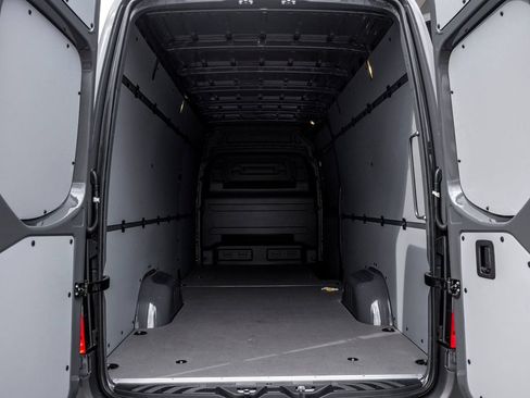Used 2026 Mercedes-Benz Sprinter 2500 image 10