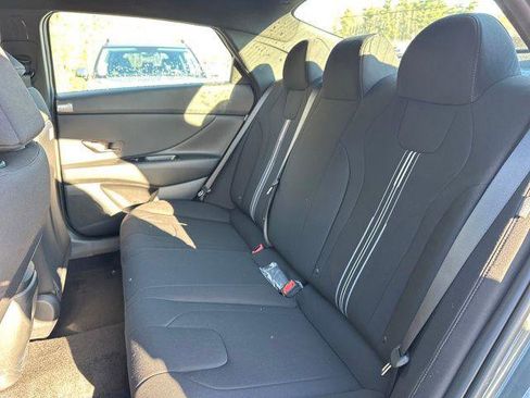 New 2026 Hyundai Elantra Sport image 9