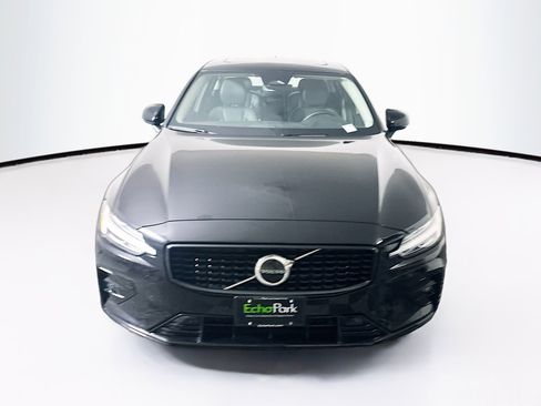 Used 2024 Volvo S60 B5 Core image 2