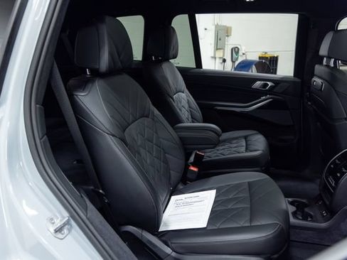 Used 2025 BMW X7 xDrive40i w/ Executive Package AWD/4WD image 24