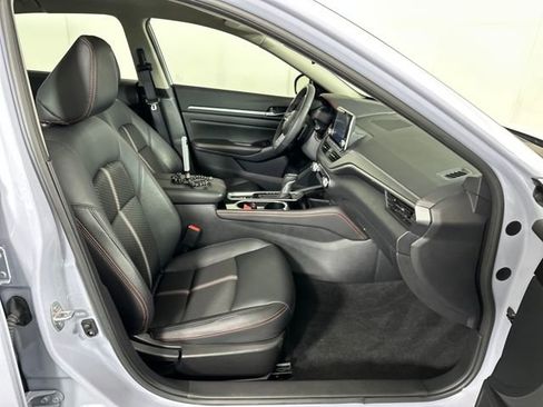 Certified 2025 Nissan Altima 2.5 SR image 28