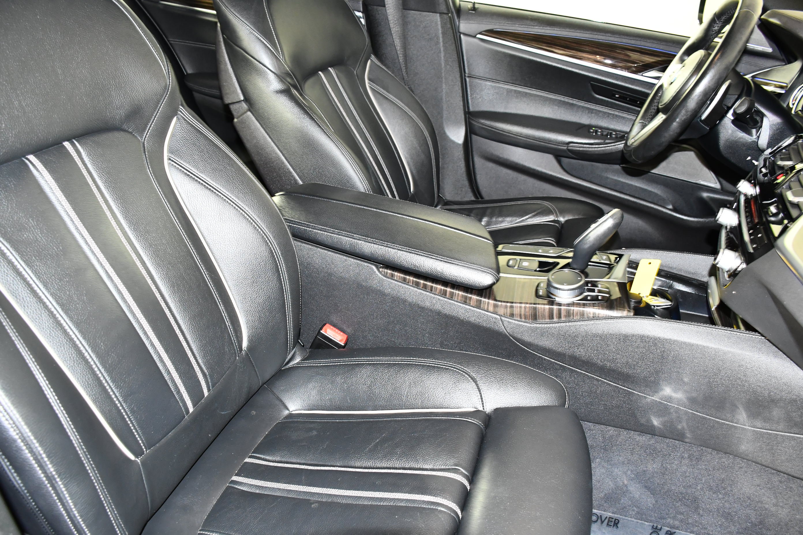 Used 2019 BMW M550i xDrive w/ Dynamic Handling Package AWD/4WD image 44