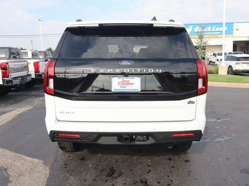 New 2025 Ford Expedition Active image 23