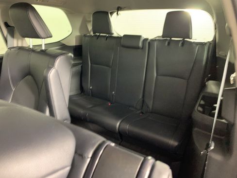 Used 2025 Toyota Grand Highlander AWD image 34
