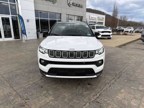 Used 2025 Jeep Compass Limited image 3
