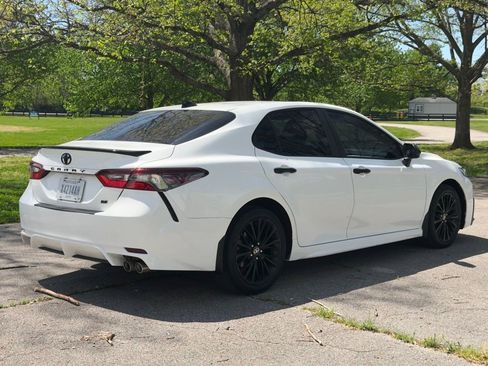 Used 2021 Toyota Camry SE FWD image 33