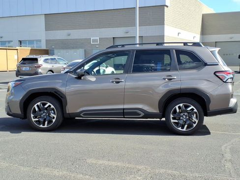 Used 2025 Subaru Forester Limited AWD/4WD image 4