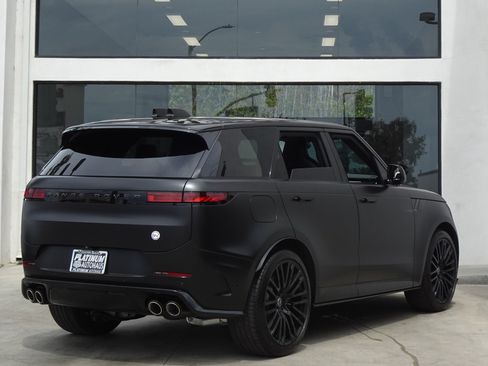 Used 2024 Land Rover Range Rover Sport AWD/4WD image 7