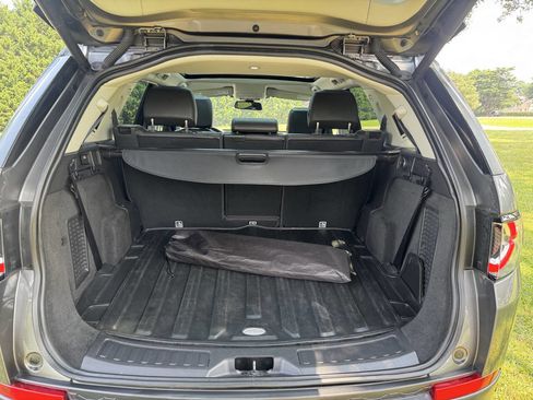 Used 2017 Land Rover Discovery Sport HSE image 27