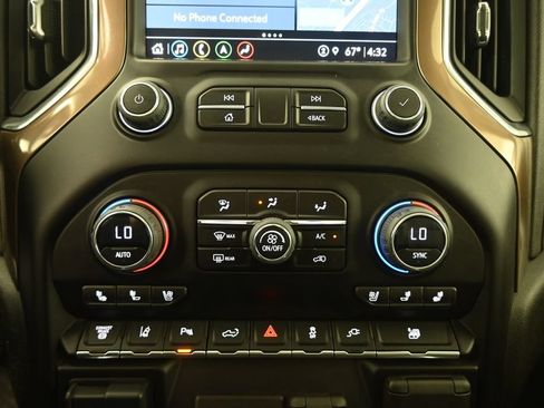 Used 2023 Chevrolet Silverado 3500 High Country AWD/4WD image 32