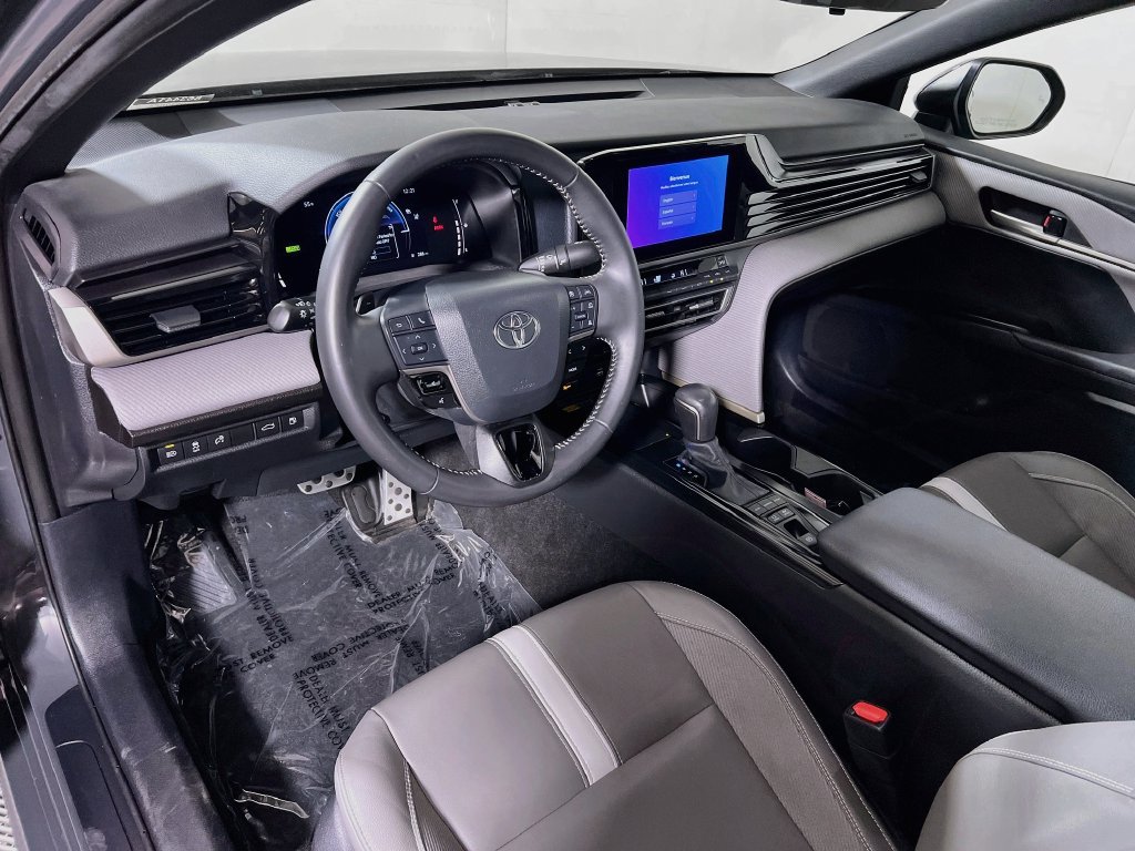 Certified 2025 Toyota Camry SE FWD image 9