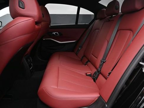 Used 2025 BMW 330i xDrive Sedan w/ Premium Package AWD/4WD image 11