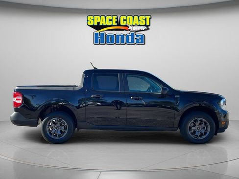 Used 2022 Ford Maverick XLT image 2