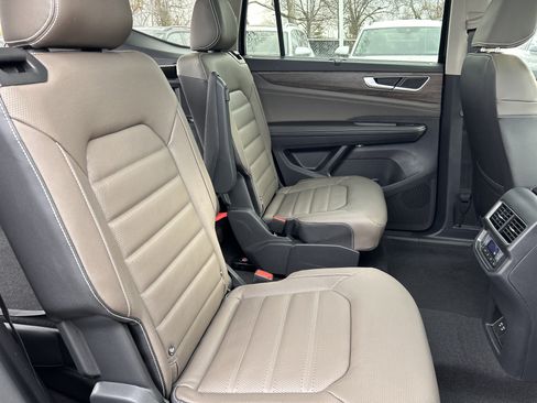 New 2026 Volkswagen Atlas SEL image 28