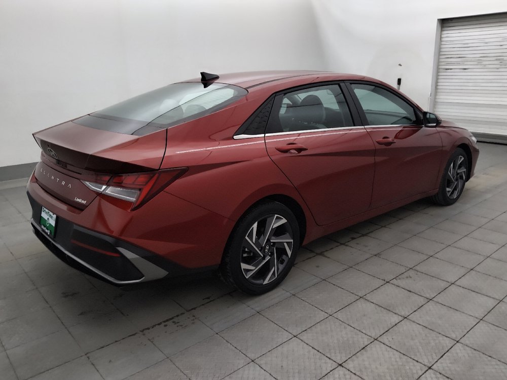 Used 2025 Hyundai Elantra Limited FWD image 10