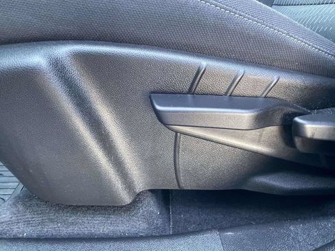 Used 2026 Chevrolet Equinox LT AWD/4WD image 22