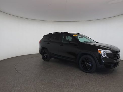 Used 2022 GMC Terrain SLE w/ Driver Convenience Package FWD image 31