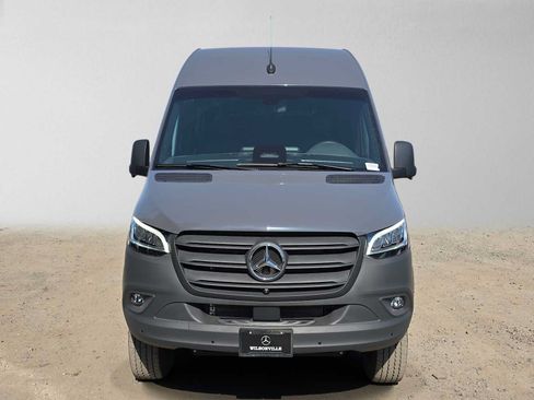 Used 2026 Mercedes-Benz Sprinter 2500 image 8
