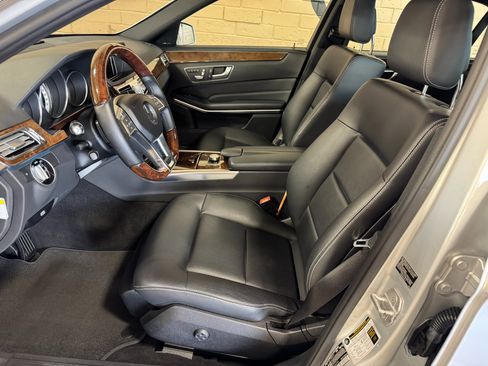 Used 2014 Mercedes-Benz E 350 4MATIC Sedan image 16