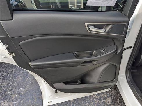 Used 2024 Ford Edge SEL AWD/4WD image 12