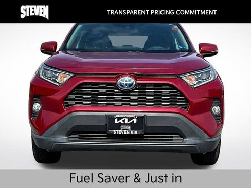 Used 2020 Toyota RAV4 XLE w/ Carpet Mat Package AWD/4WD image 2