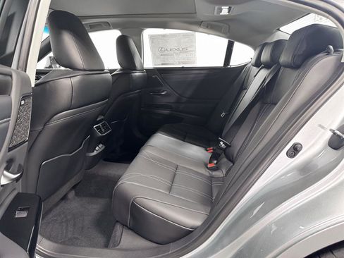 New 2025 Lexus ES 350 Ultra Luxury image 7