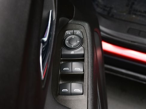 Used 2023 Chevrolet Equinox RS image 12