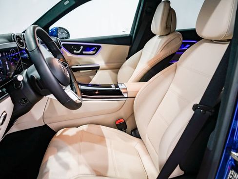 Used 2026 Mercedes-Benz GLC 300 image 16