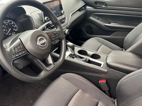 Used 2025 Nissan Altima 2.5 S image 10