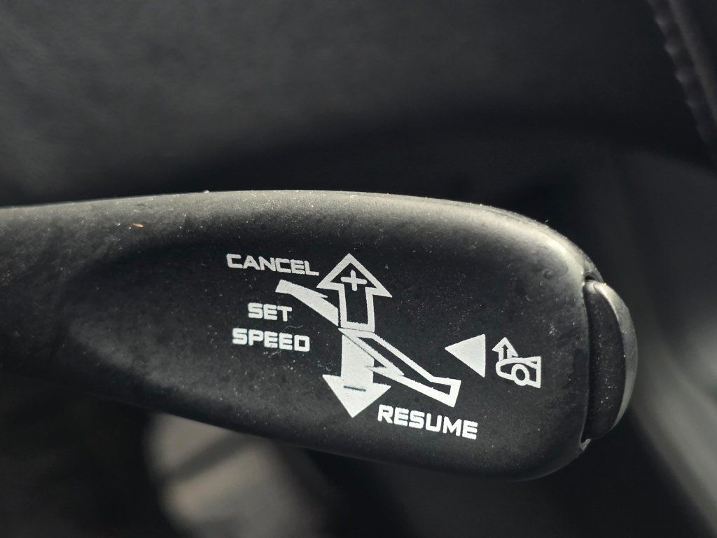 Used 2022 McLaren GT RWD image 37