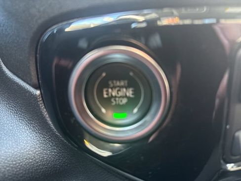 Used 2025 Chevrolet Silverado 1500 LT AWD/4WD image 24