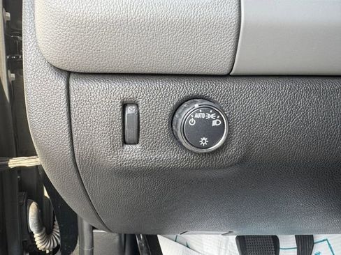 Used 2020 Chevrolet Colorado W/T w/ Custom Special Edition image 24