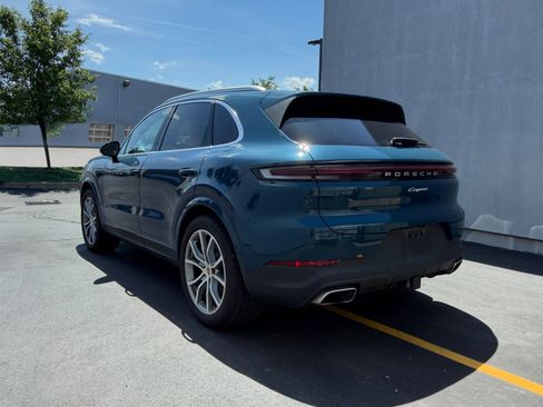 Certified 2026 Porsche Cayenne AWD/4WD image 3