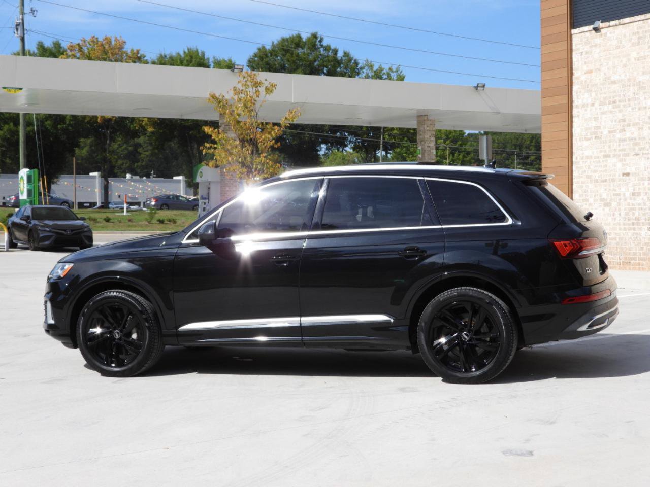 Used 2022 Audi Q7 3.0T Premium Plus AWD/4WD image 35