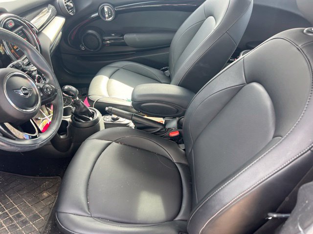 Used 2019 MINI Cooper 2-Door Hardtop w/ Storage Package FWD image 7