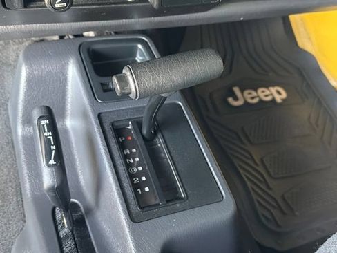 Used 2004 Jeep Wrangler 4WD image 29