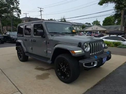 Used 2023 Jeep Wrangler Unlimited Sahara w/ Dual Top Group AWD/4WD image 3