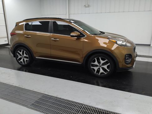Used 2018 Kia Sportage SX image 11
