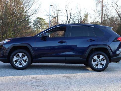 Used 2022 Toyota RAV4 XLE w/ Convenience Package image 4