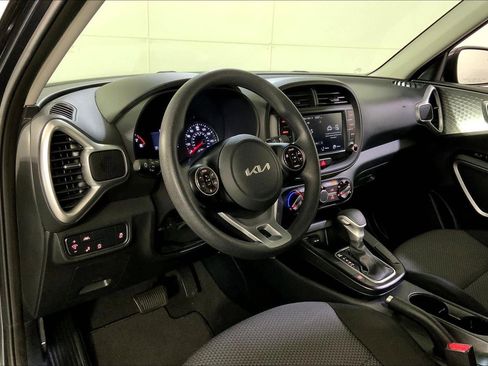 Used 2022 Kia Soul LX w/ Technology Package image 13