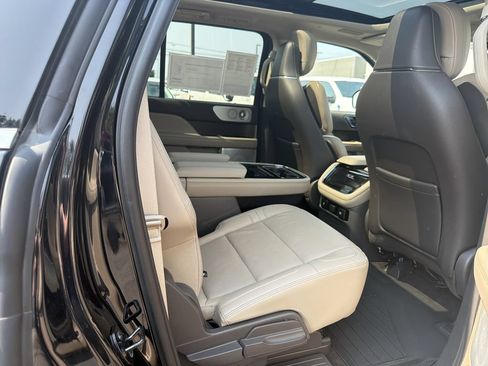 Certified 2024 Lincoln Navigator L Reserve AWD/4WD image 20